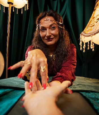Palm Reading Experts